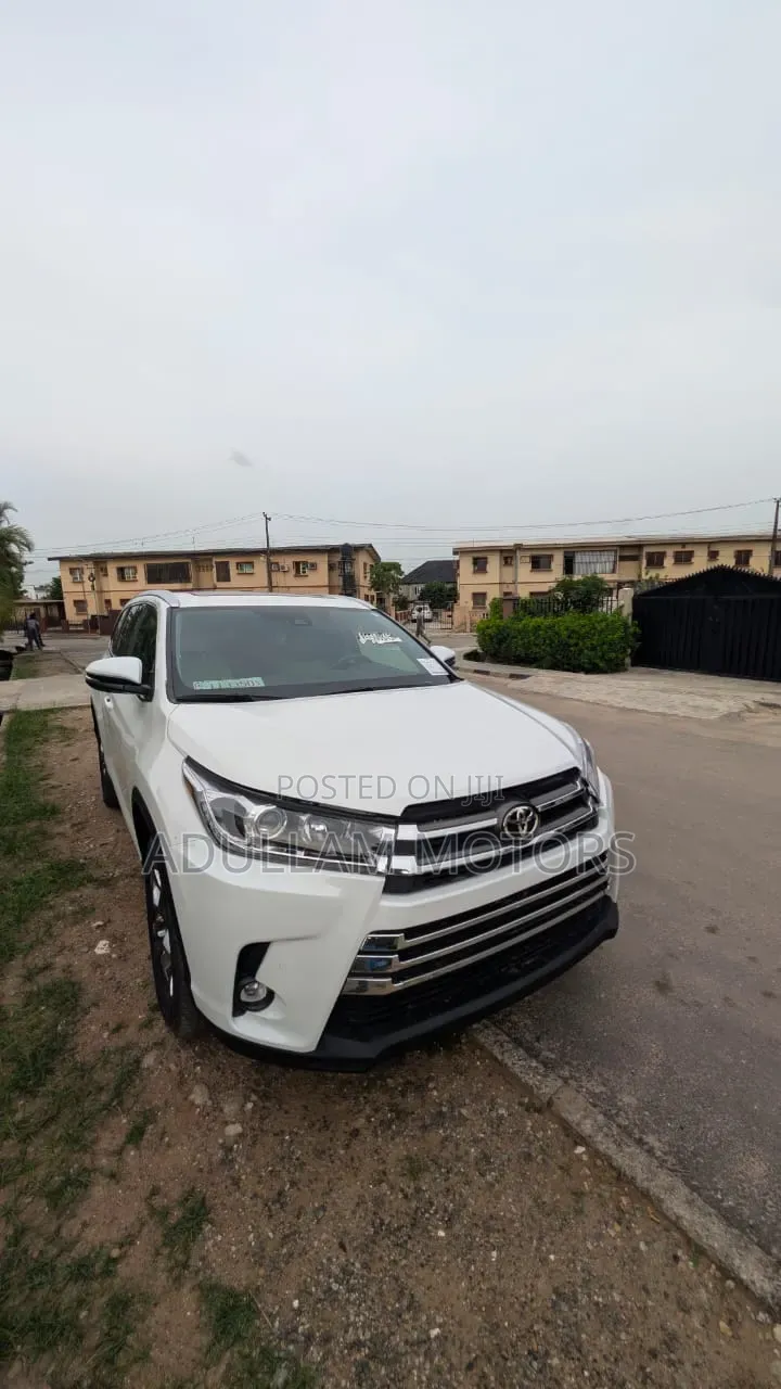 Toyota Highlander Limited Platinum 2019 White