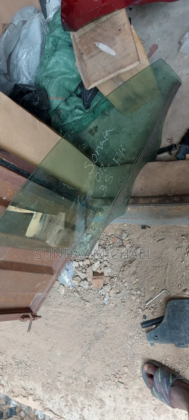 Hyundai Sonata Door Glass 2012