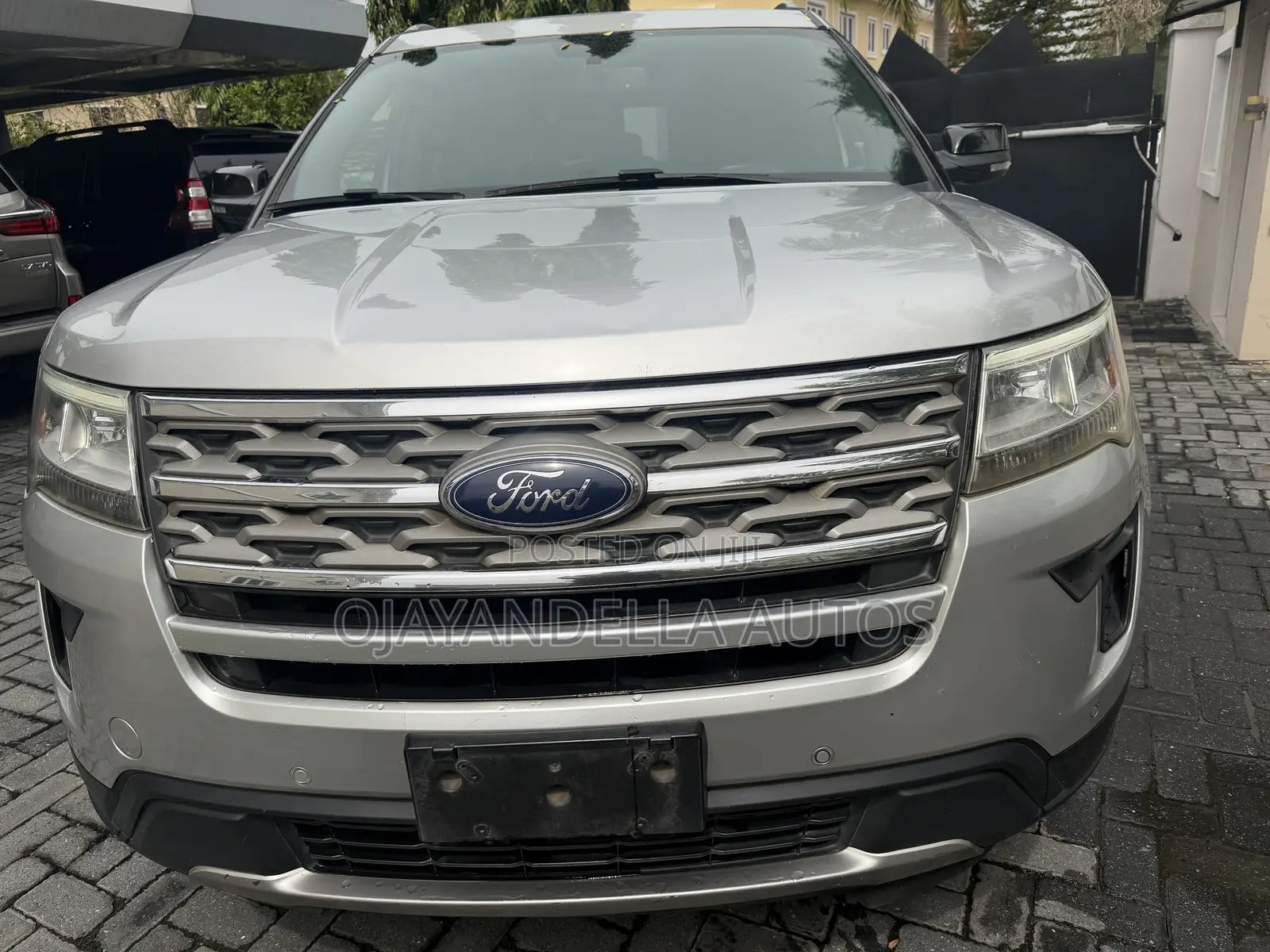 Ford Explorer XLT AWD 2018 Silver