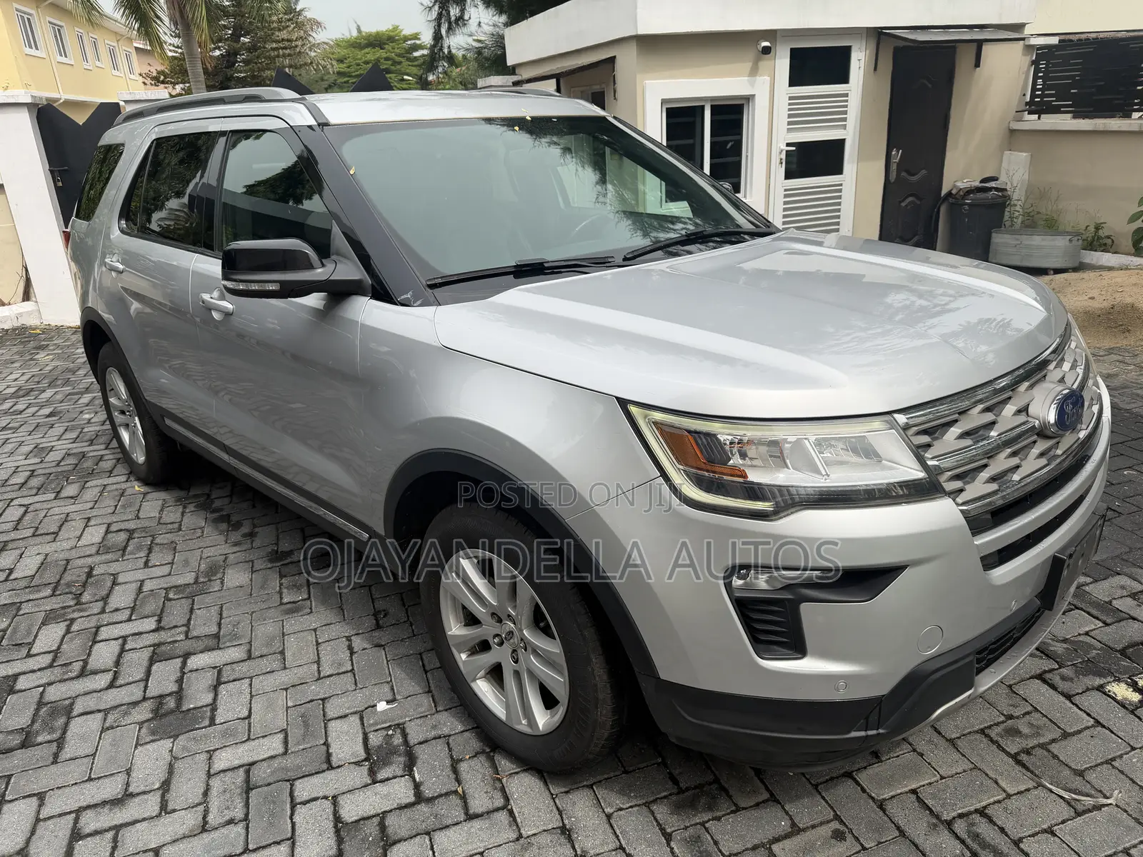 Ford Explorer XLT AWD 2018 Silver