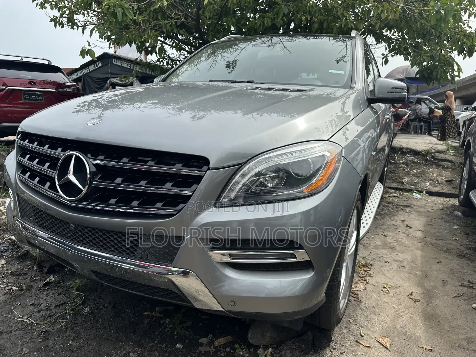 Mercedes-Benz M Class ML350 4MATIC 4dr SUV AWD (3.5L 6cyl 7A) 2014 Gray