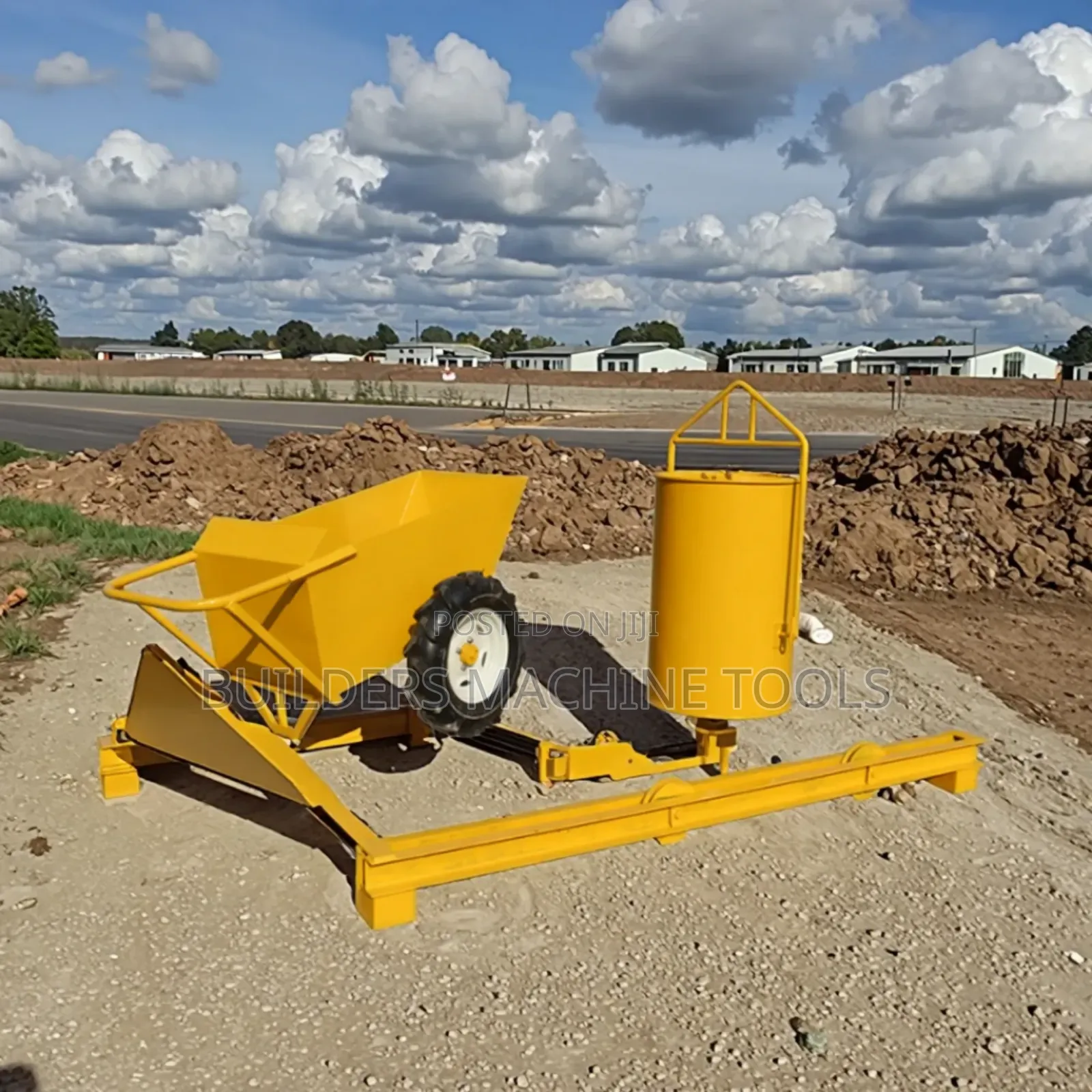 Mixer With Lifting Hoist