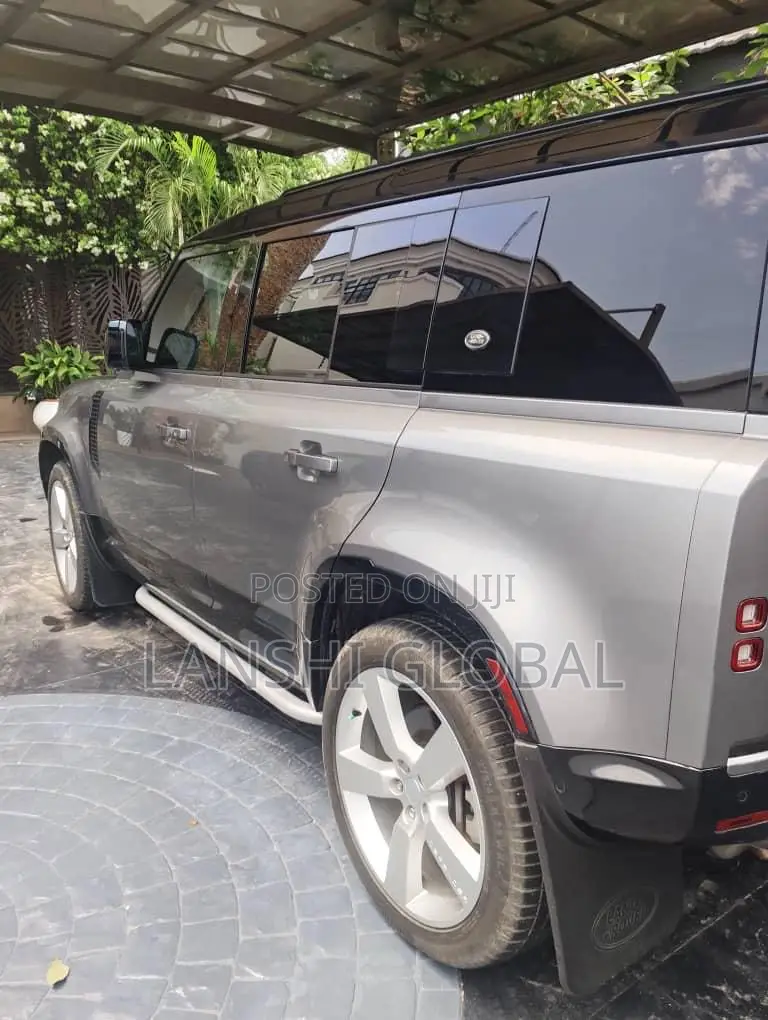 Land Rover Defender 2022 Gray