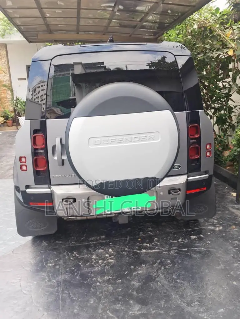 Land Rover Defender 2022 Gray