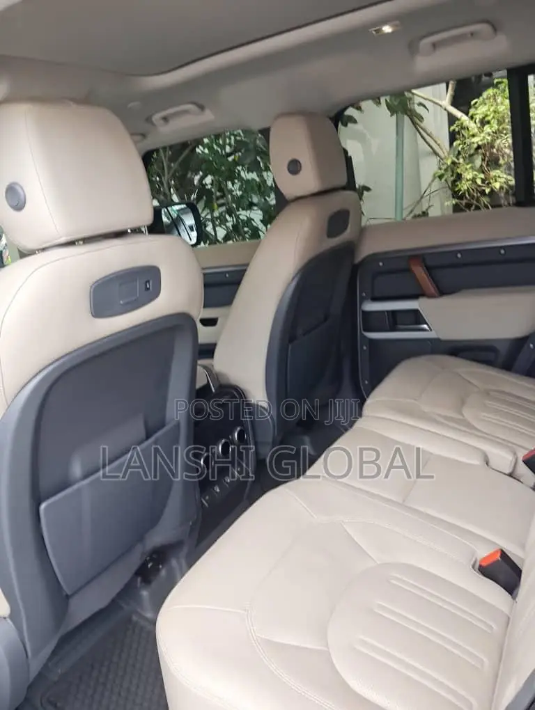 Land Rover Defender 2022 Gray