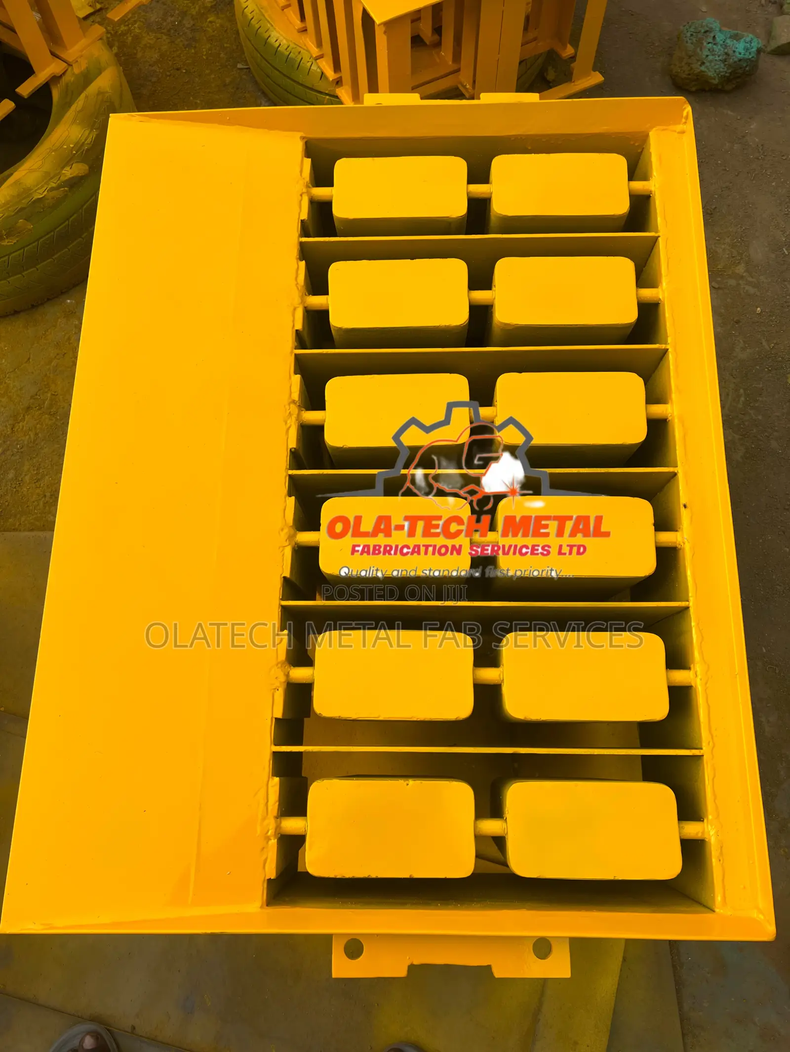 Affordable High Productivity Concrete Block Making Machine