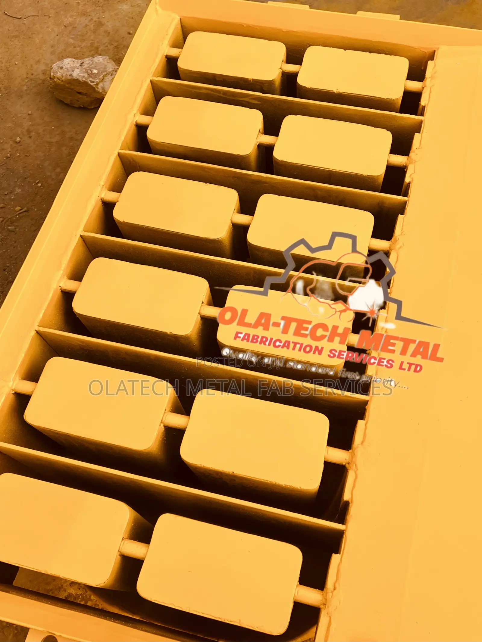 Affordable High Quality Concrete Block Moulding Machine
