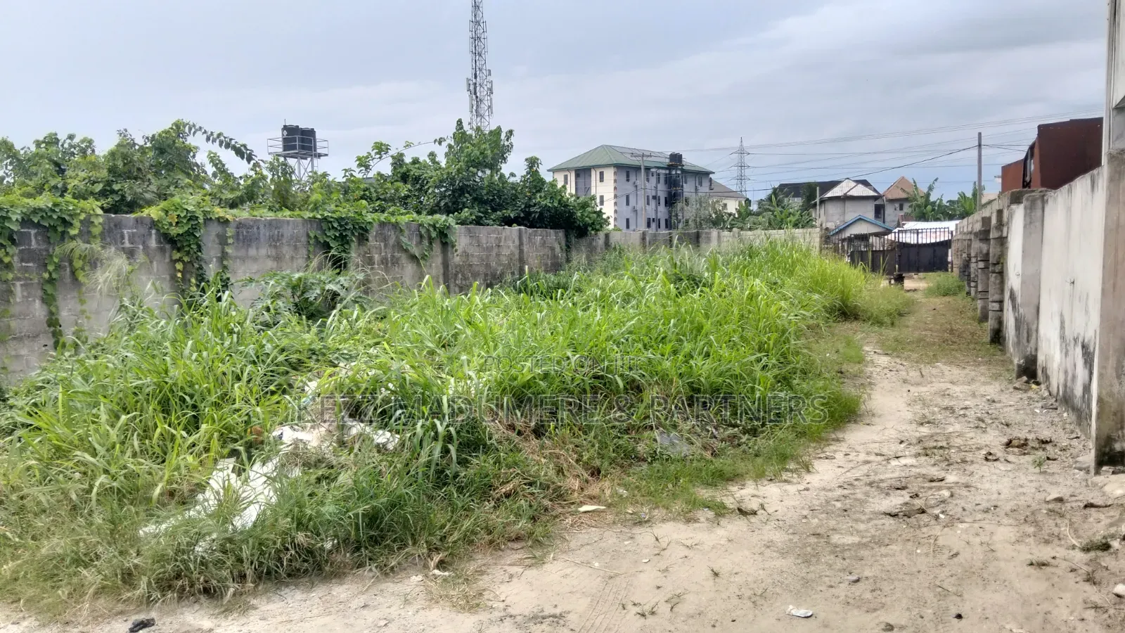 For Sale : Fenced 100% Dried Plot at Cedarwood Gardens Estate, Ph