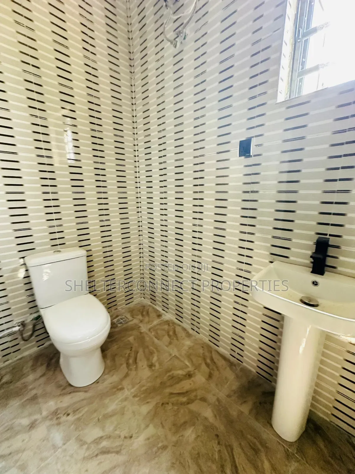 4bdrm Duplex in Ado / Ajah for sale
