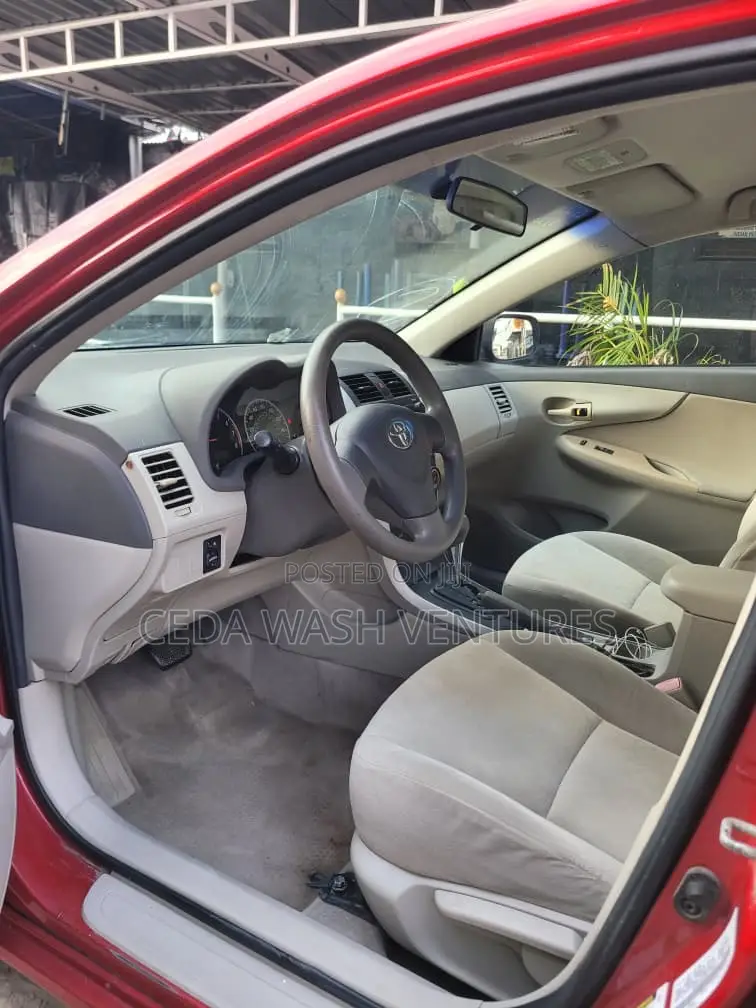 Toyota Corolla 2009 Red