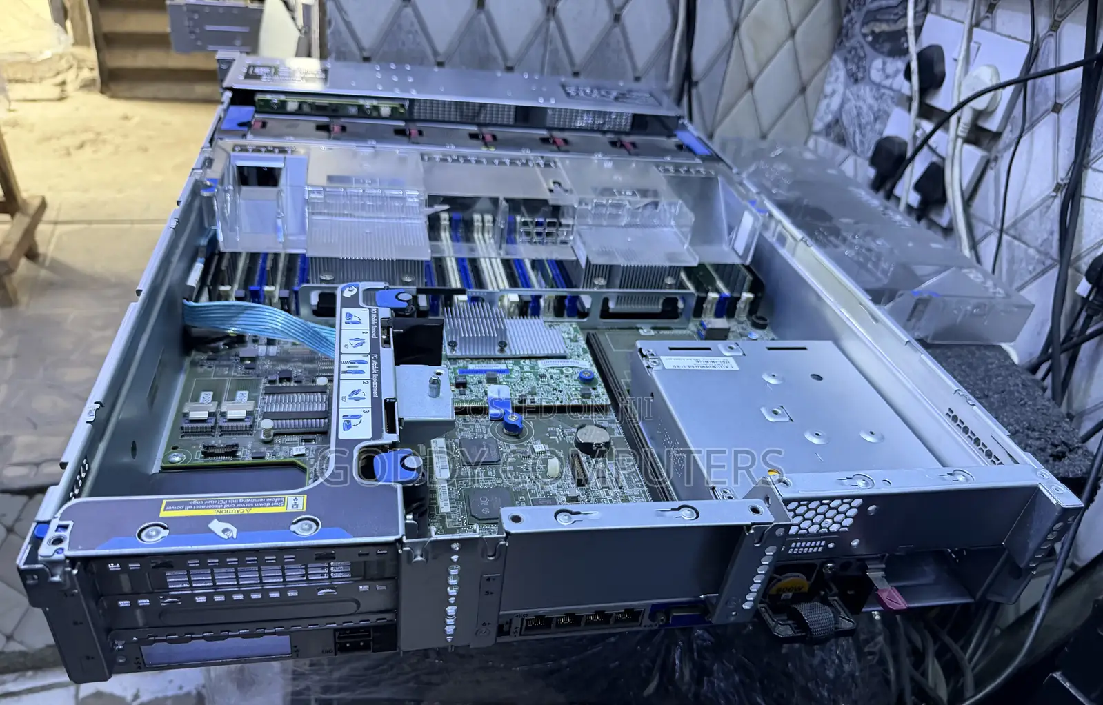 Server HP ProLiant DL380 Gen9 32GB Intel Xeon HDD 2T
