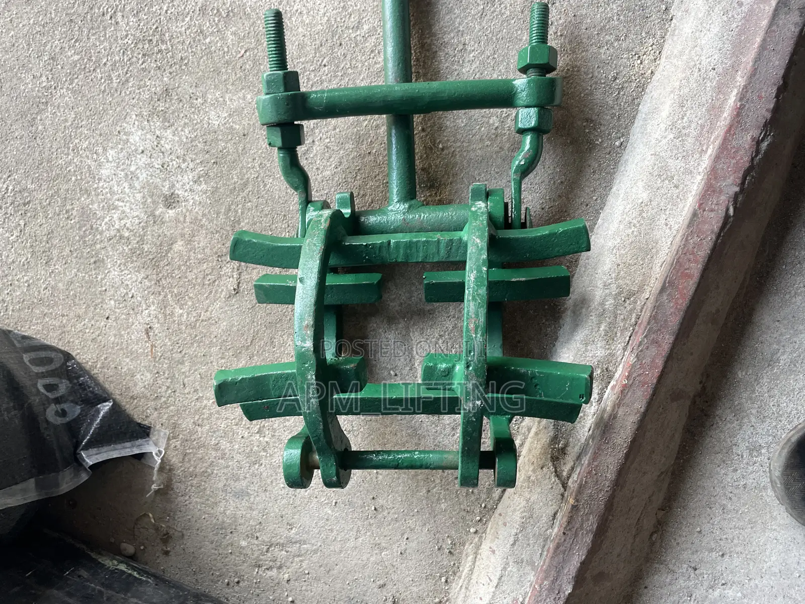 4” Green Pipe Clamps