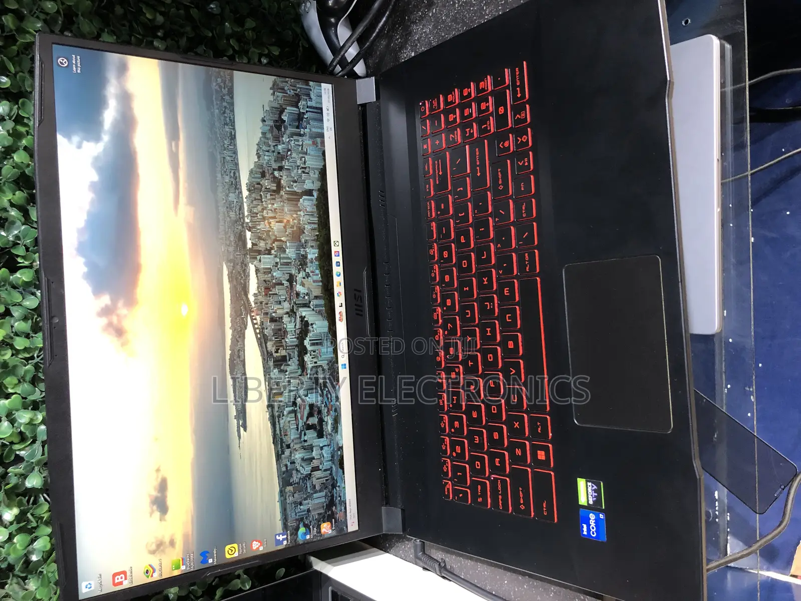 Laptop MSI Katana GF76 16GB Intel Core i7 SSD 512GB