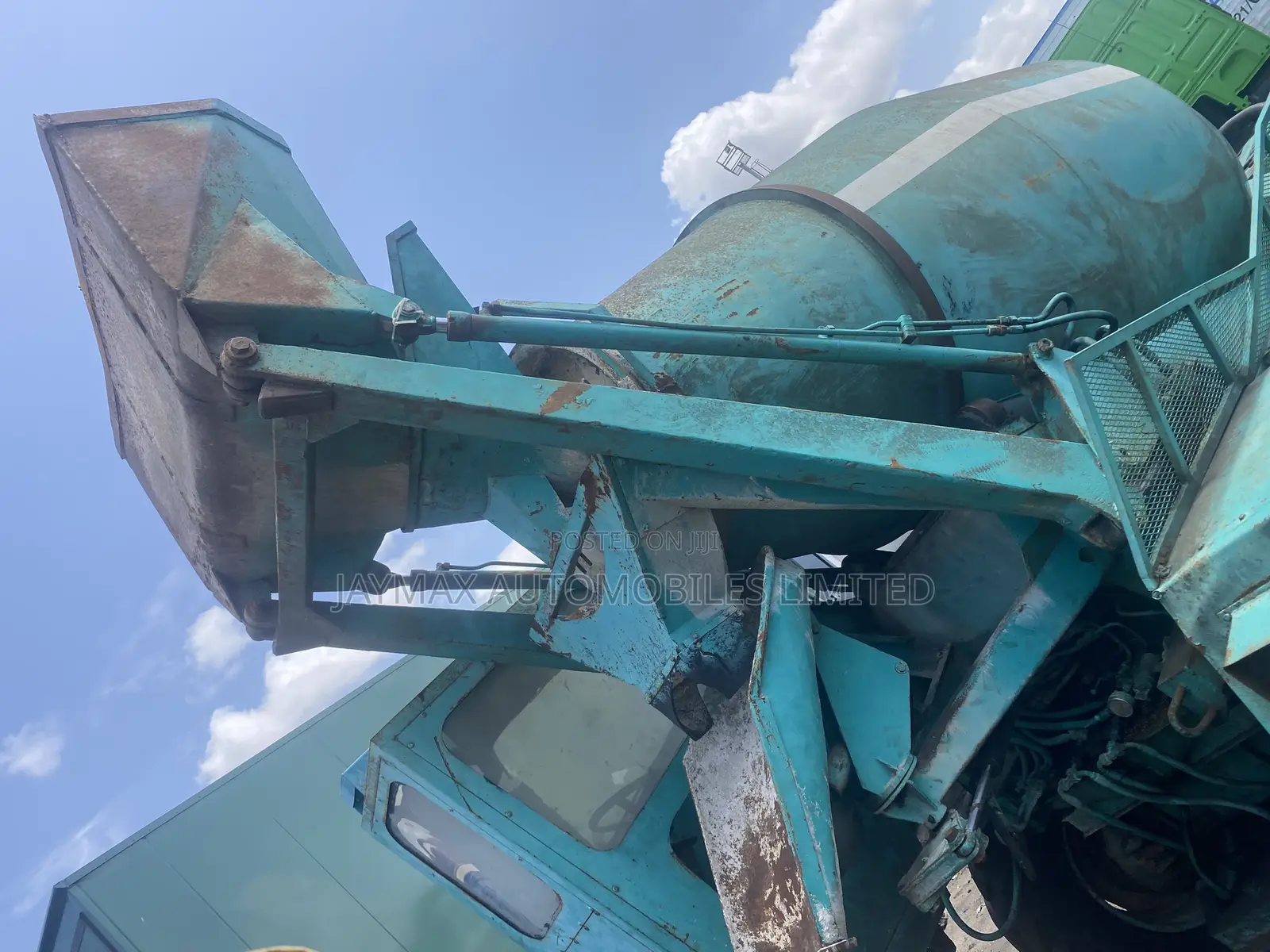 Self Loader Concrete Mixer 3.5 Cubics