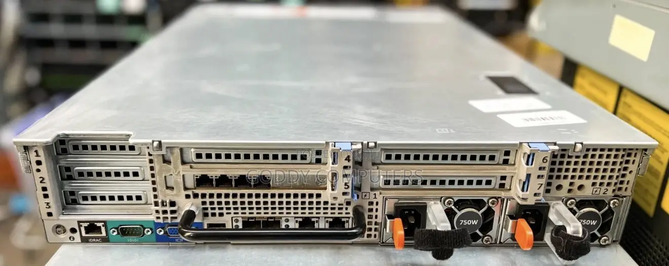 Server Dell PowerEdge R730 32GB Intel Xeon HDD 1T