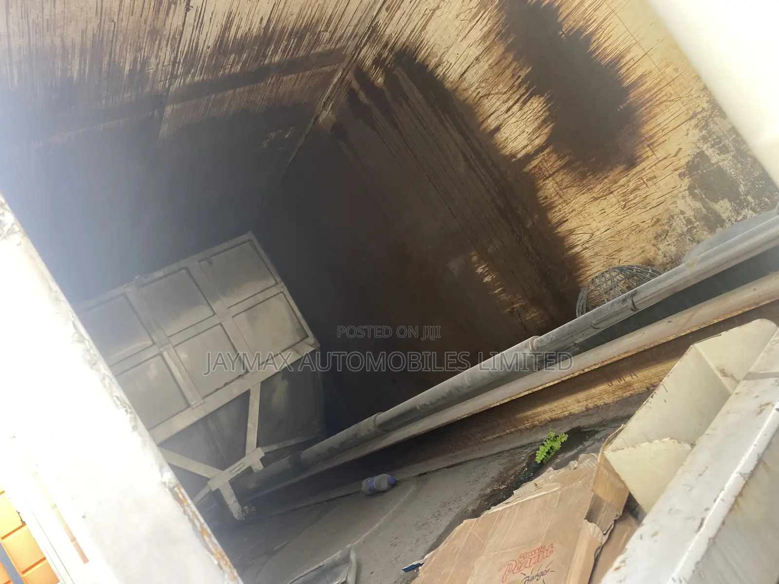 Mercedes Benz Garbage Compactor