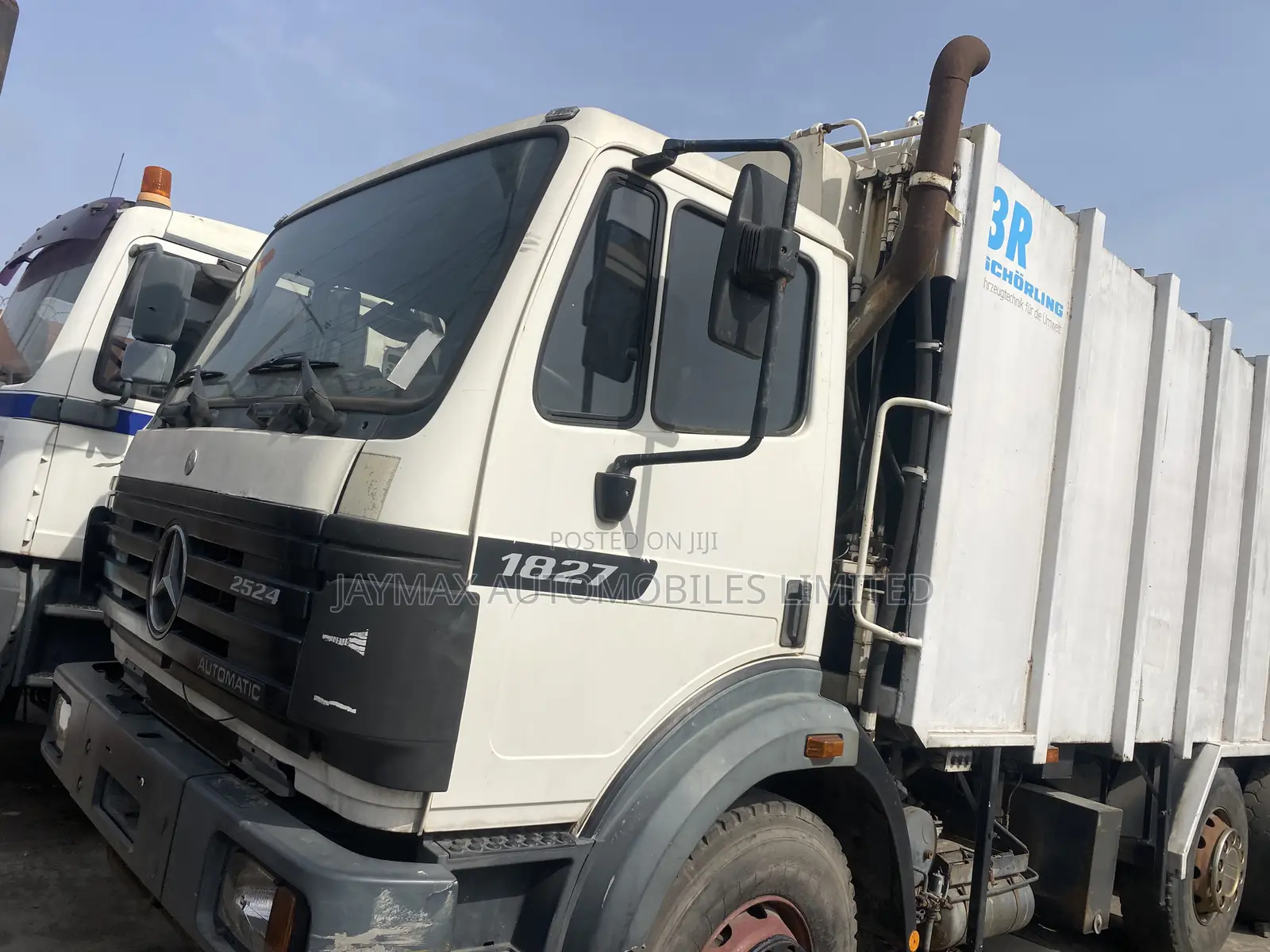 Mercedes Benz Garbage Compactor