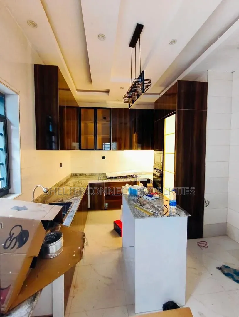 4bdrm Duplex in Fagba for sale