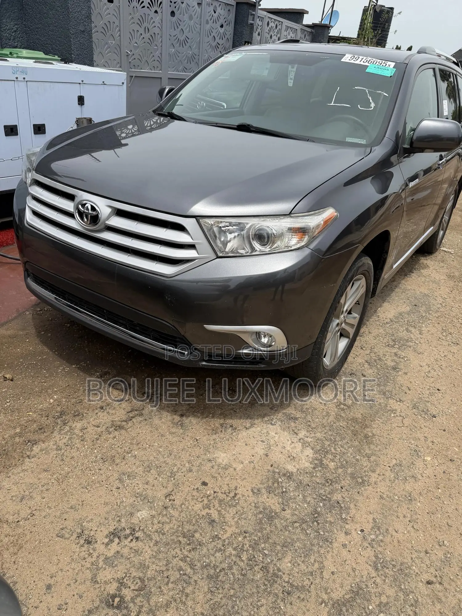 Toyota Highlander Limited 2012 Gray