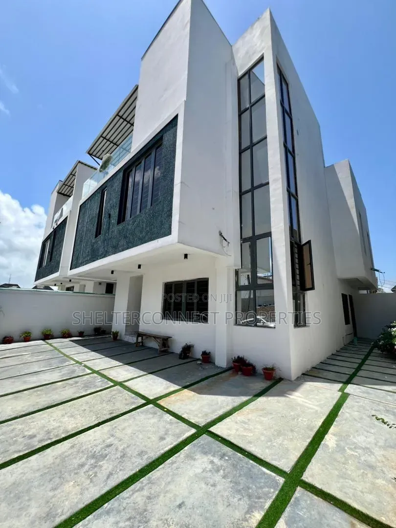 4bdrm Duplex in Ologolo for sale