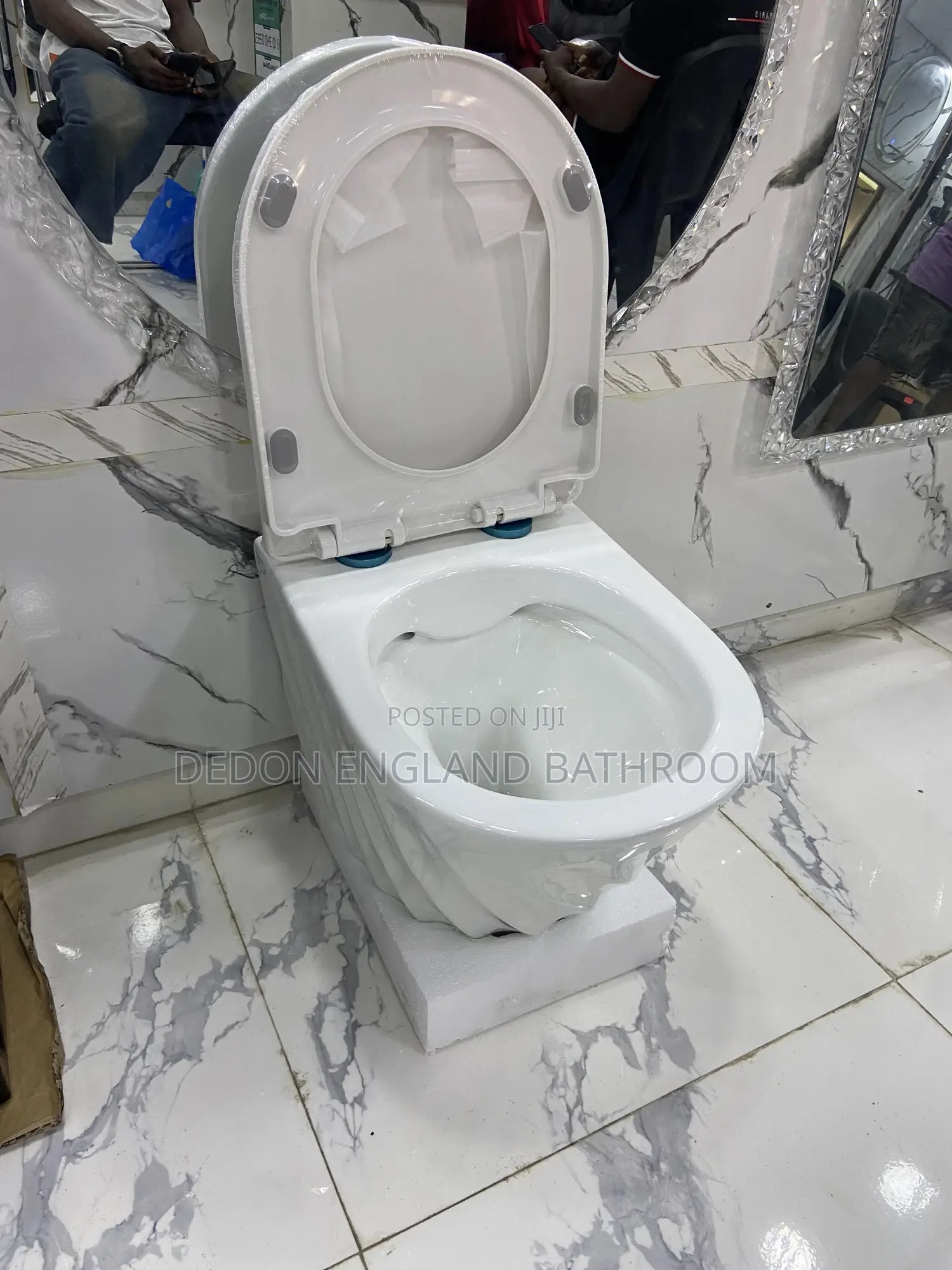 Premium England Concealed Wc