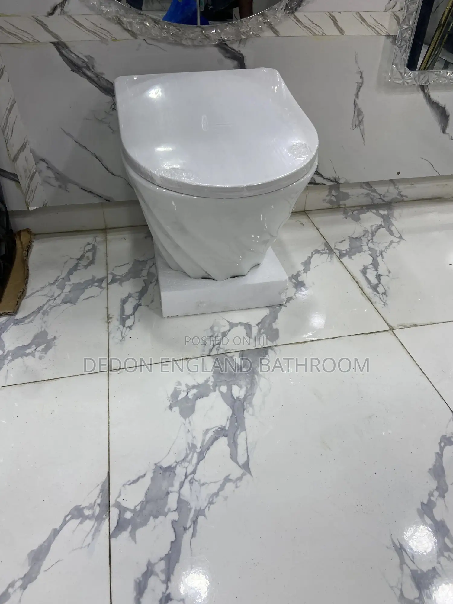 Premium England Concealed Wc