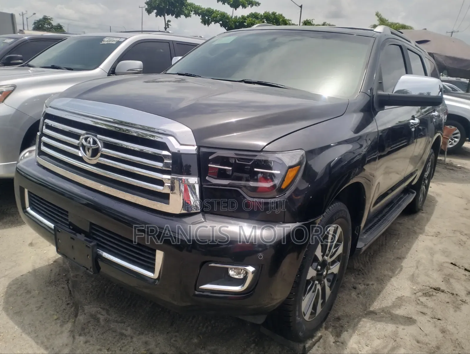 Toyota Sequoia Platinum FFV 4dr SUV 4WD (5.7L 8cyl 6A) 2016 Black