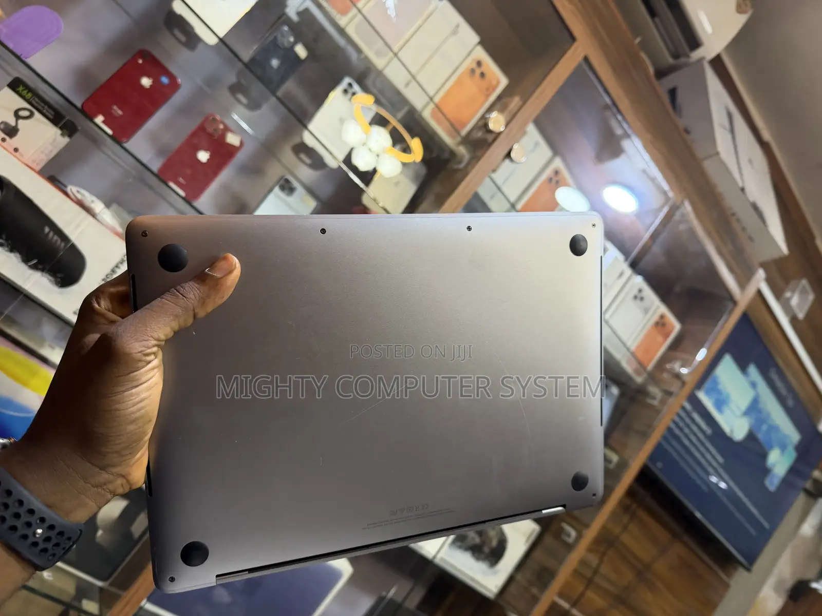 Laptop Apple MacBook Pro 2018 8GB Intel Core i5 SSD 256GB