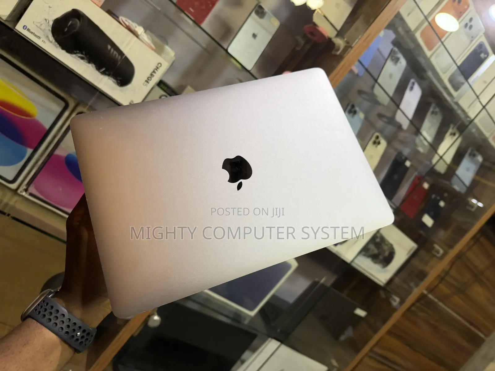 Laptop Apple MacBook Pro 2018 8GB Intel Core i5 SSD 256GB