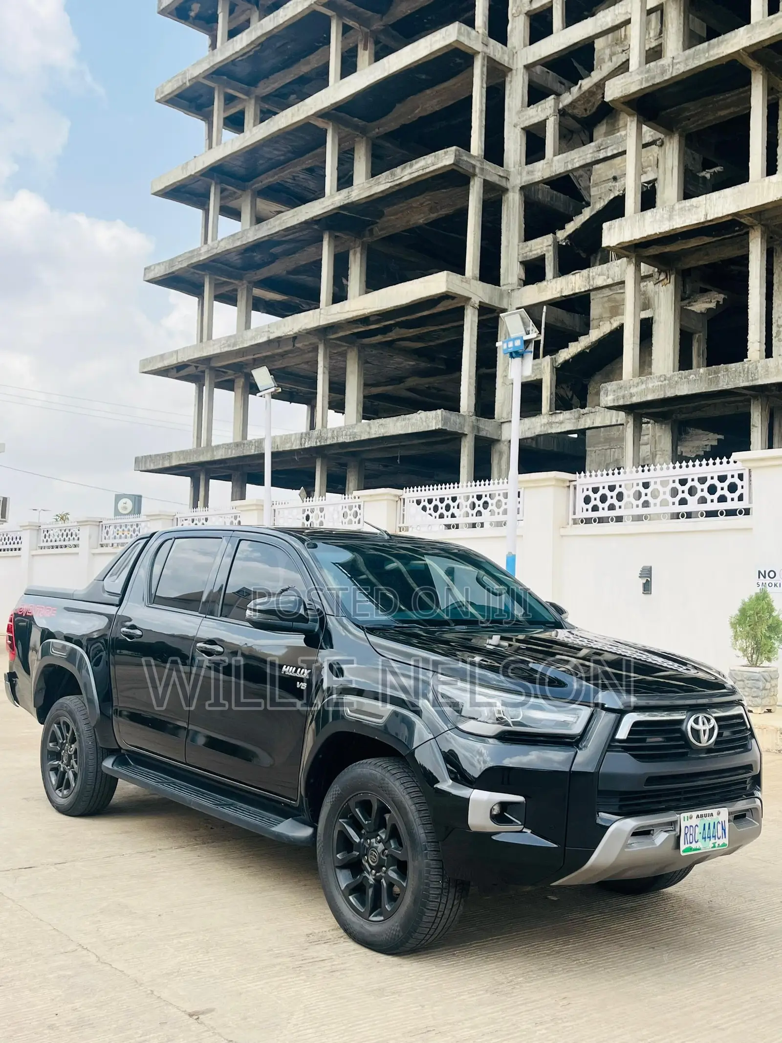 Toyota Hilux Revo Double Cab Petrol 2.7 AWD 2021 Black