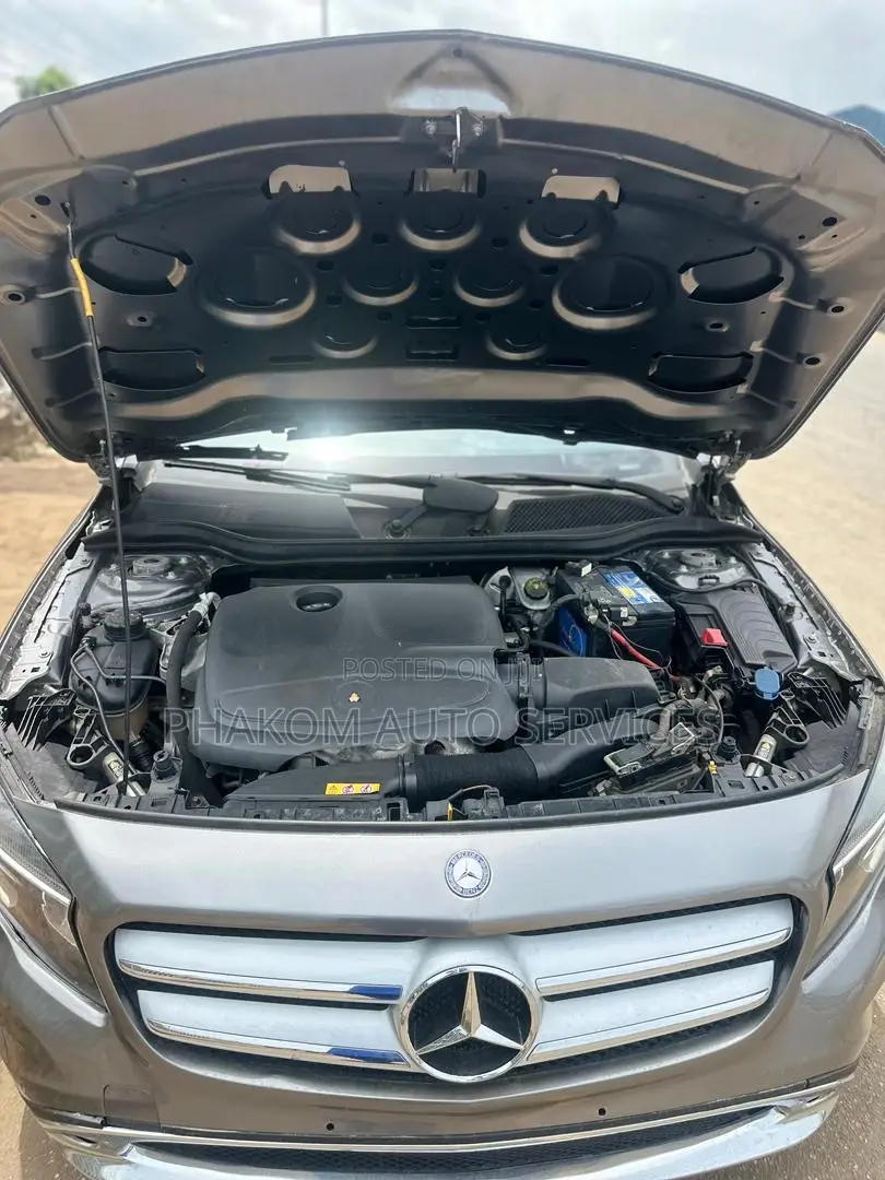 Mercedes-Benz GLA 250 2017 Gray