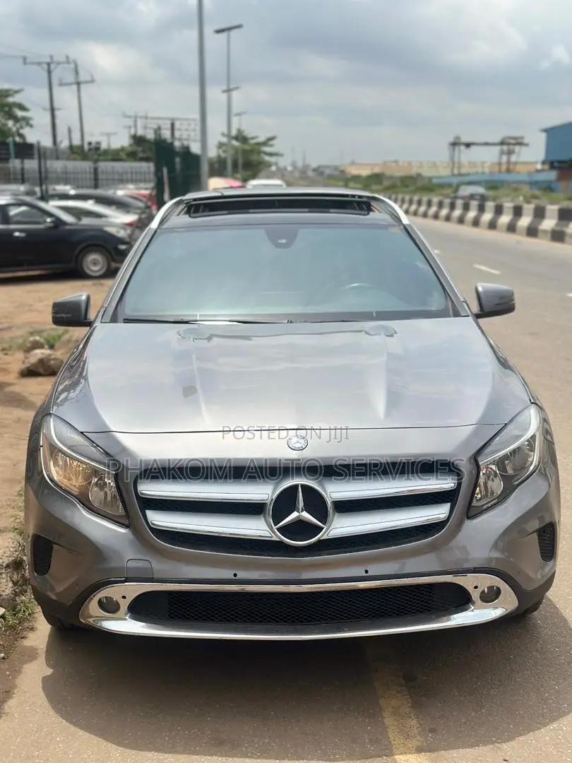 Mercedes-Benz GLA 250 2017 Gray