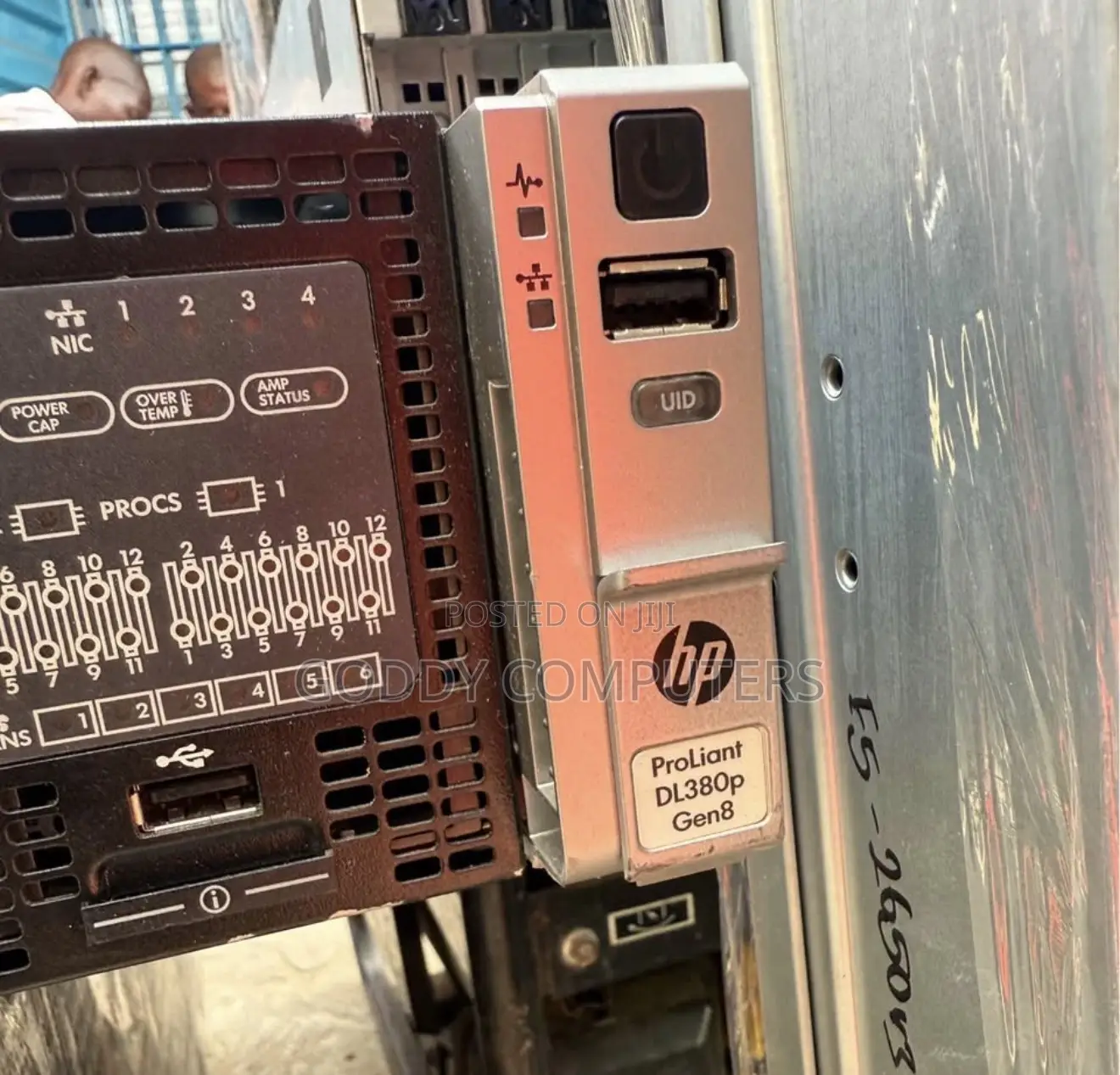 Server HP ProLiant DL380P Gen8 64GB Intel Xeon HDD 2T