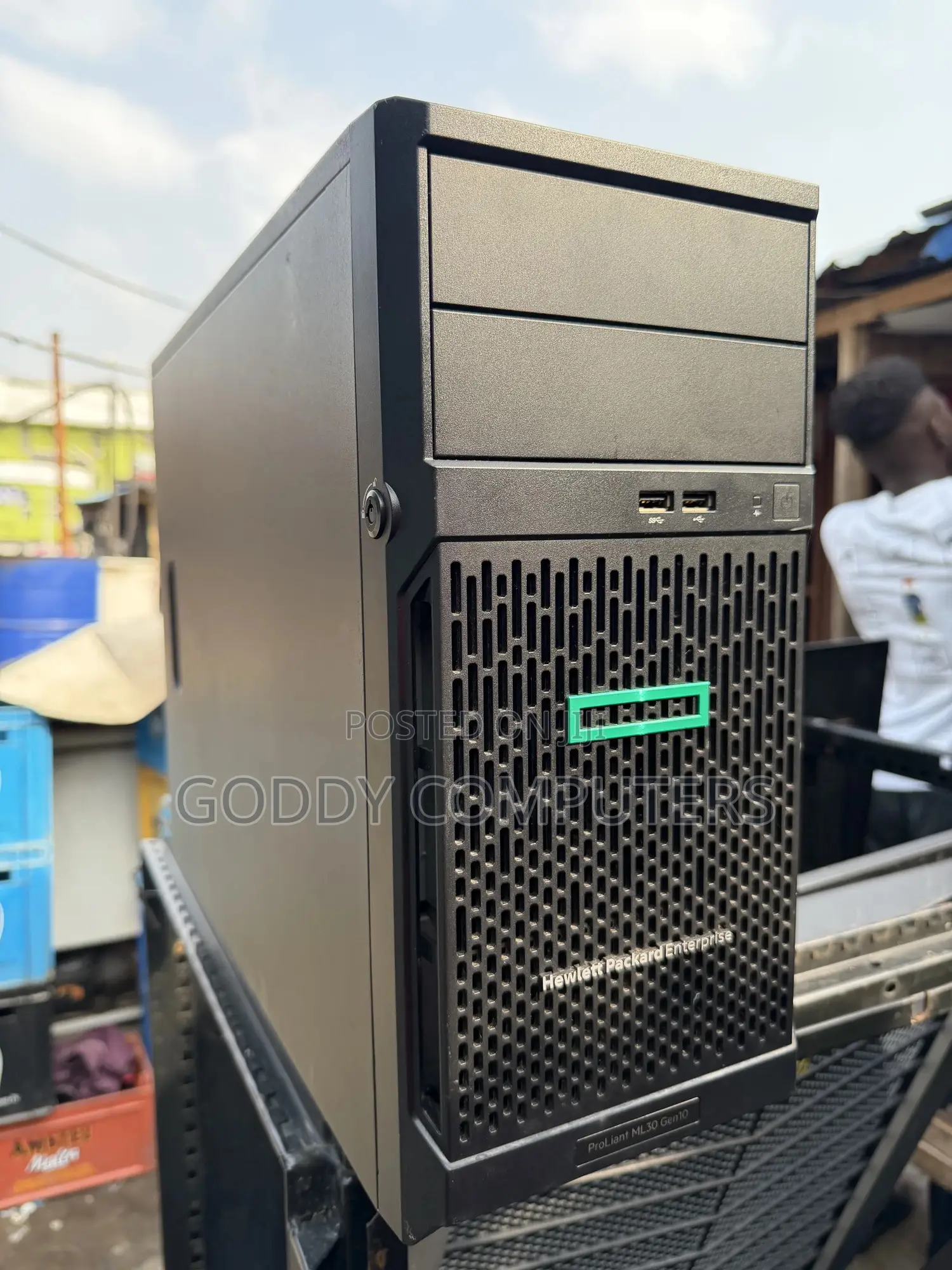 Server HP ProLiant ML 16GB Intel Xeon HDD 1T