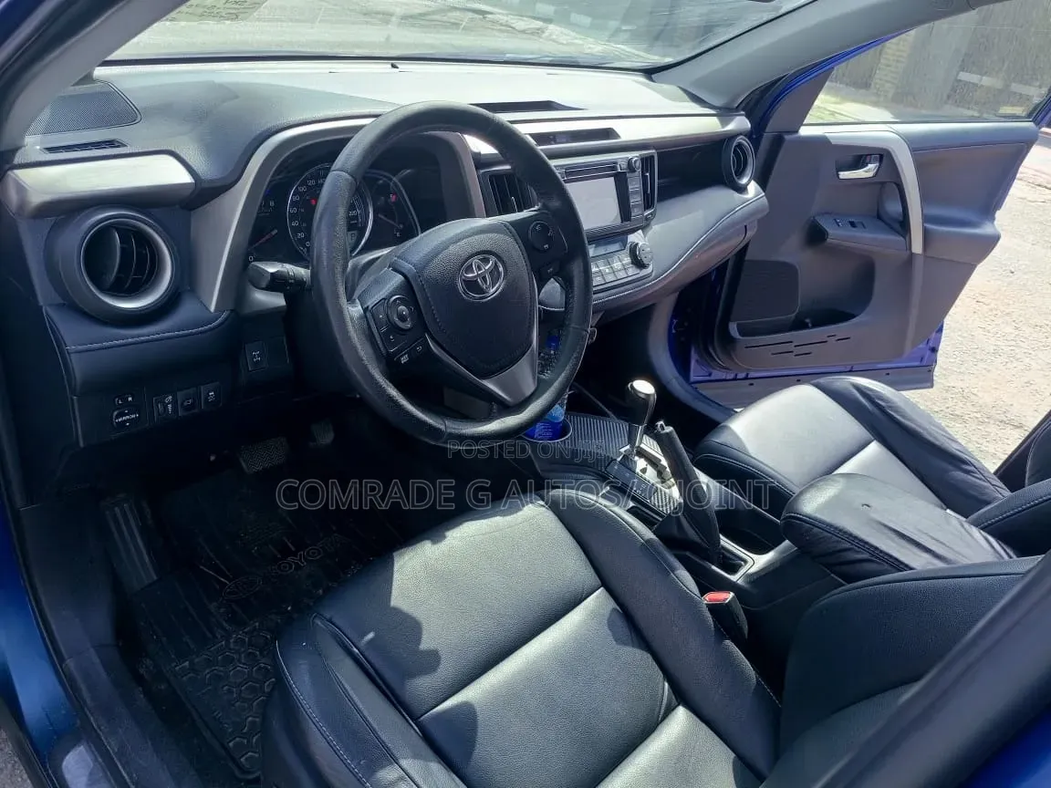 Toyota RAV4 Limited FWD (2.5L 4cyl 6A) 2016 Blue