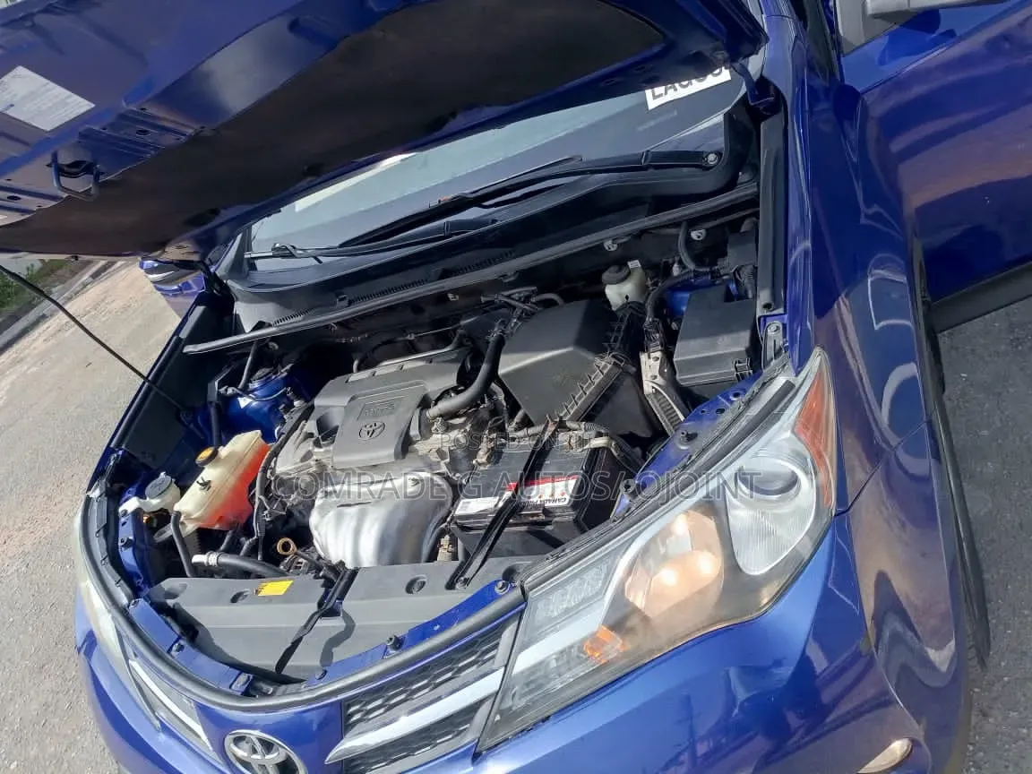 Toyota RAV4 Limited FWD (2.5L 4cyl 6A) 2016 Blue