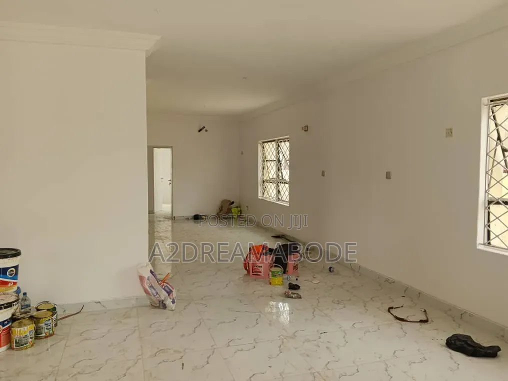 4bdrm Duplex in Adeniyi Jones for rent