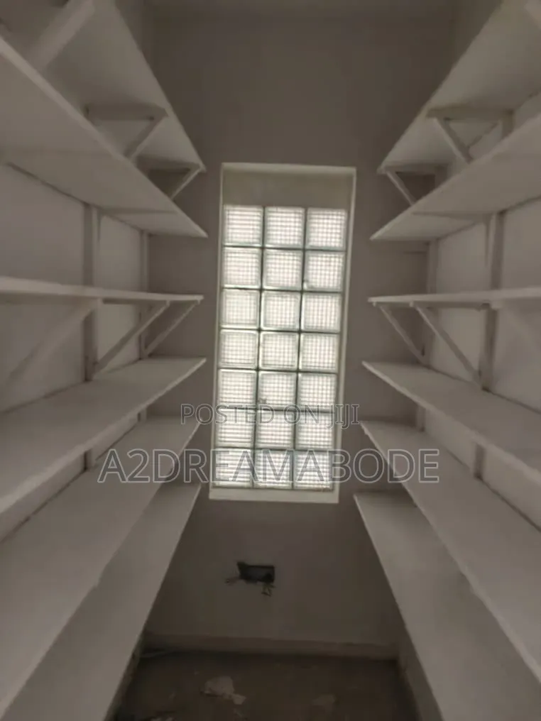 4bdrm Duplex in Adeniyi Jones for rent