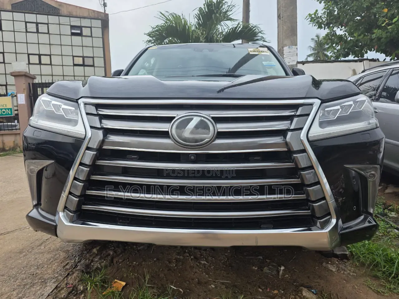 Lexus LX 570 AWD 2018 Black