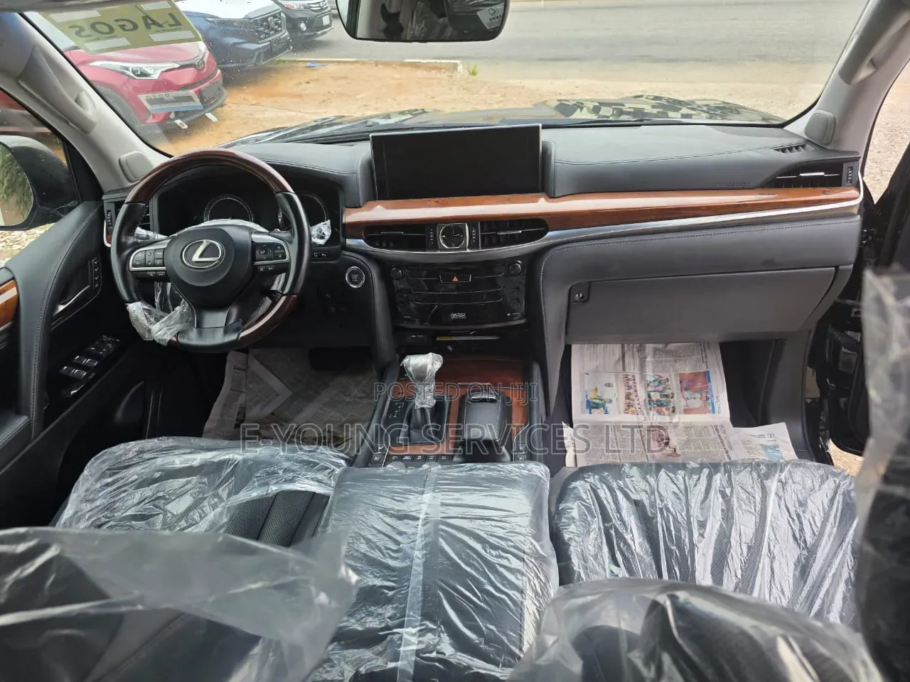 Lexus LX 570 AWD 2018 Black