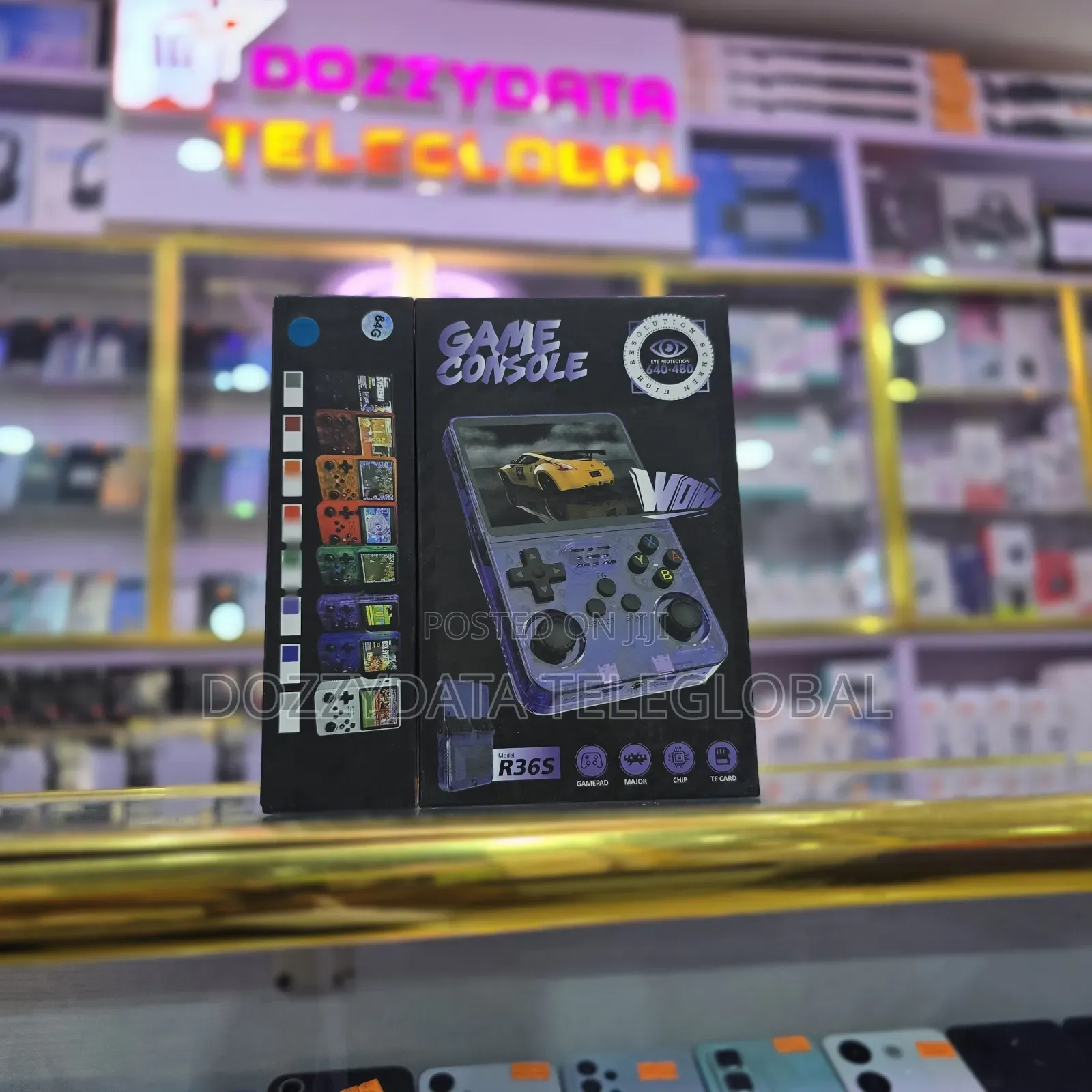 R36s Retro Handheld Game Console With A 3.5-inch Screen And 64gb