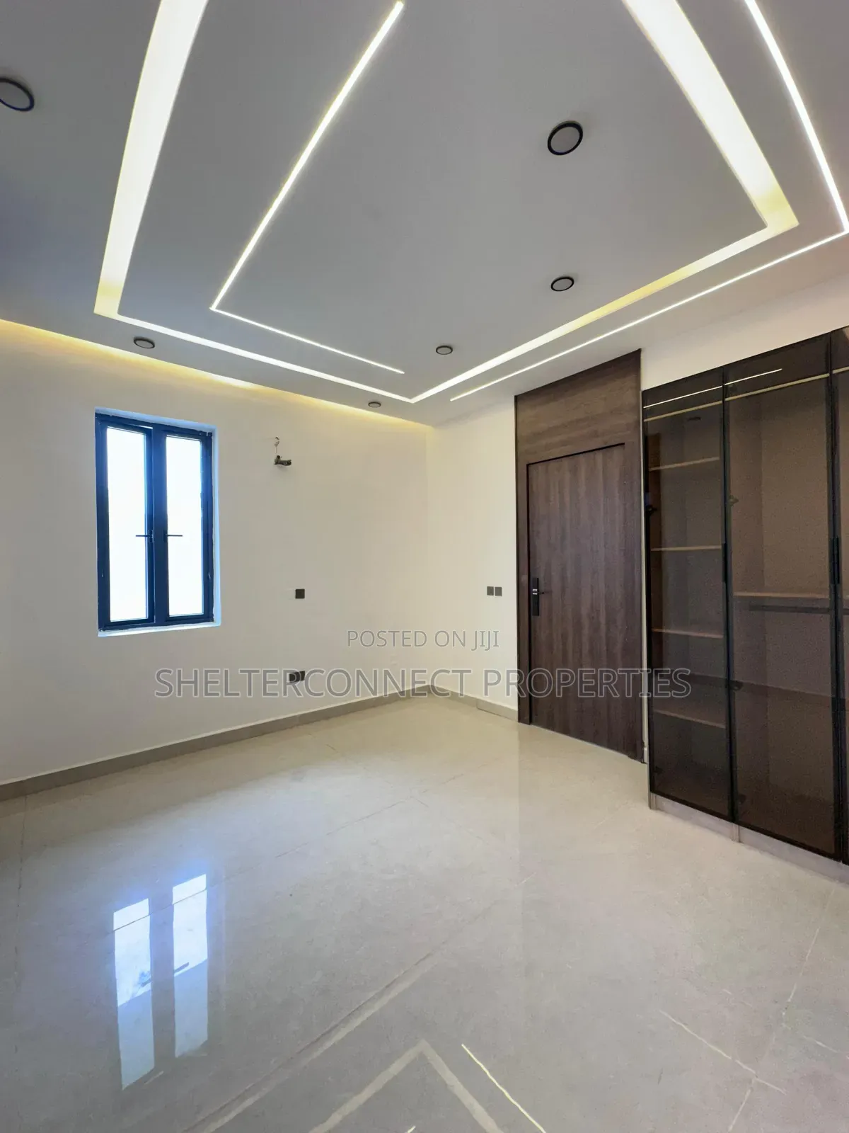 6bdrm Duplex in Ikate for sale