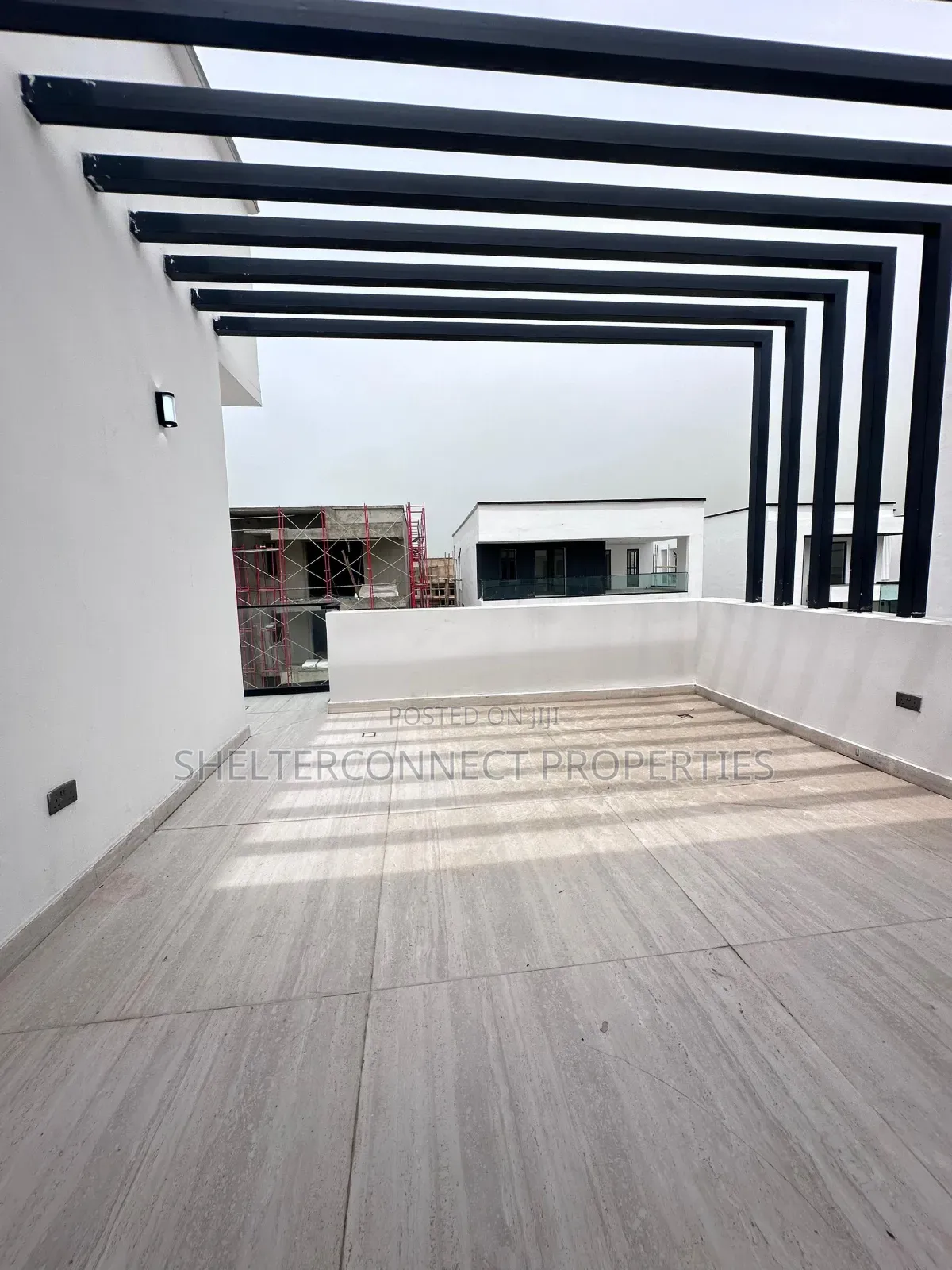 6bdrm Duplex in Ikate for sale