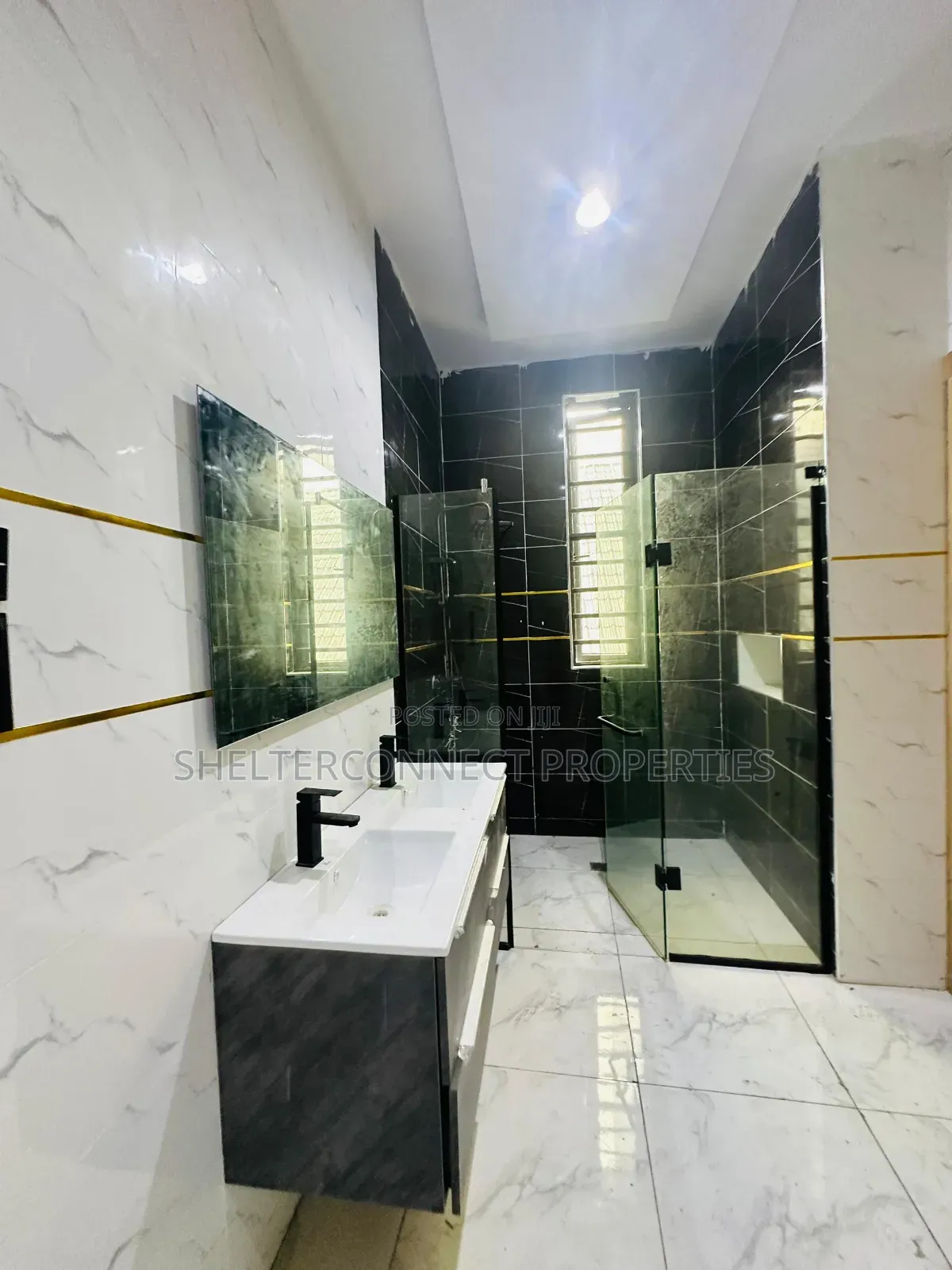 4bdrm Duplex in Ologolo for sale