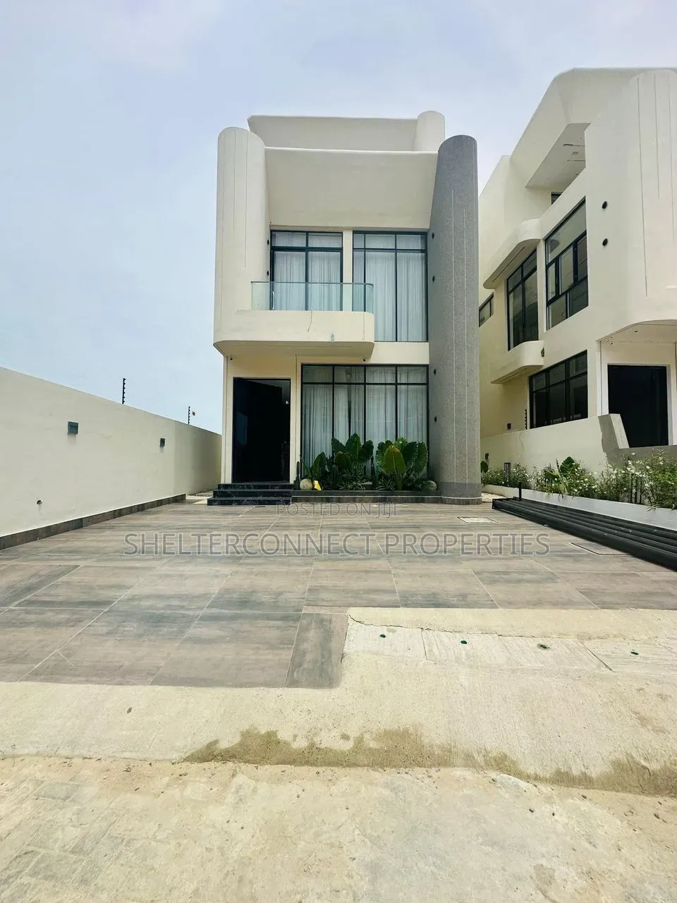 4bdrm Duplex in Lekki Phase 1 for sale
