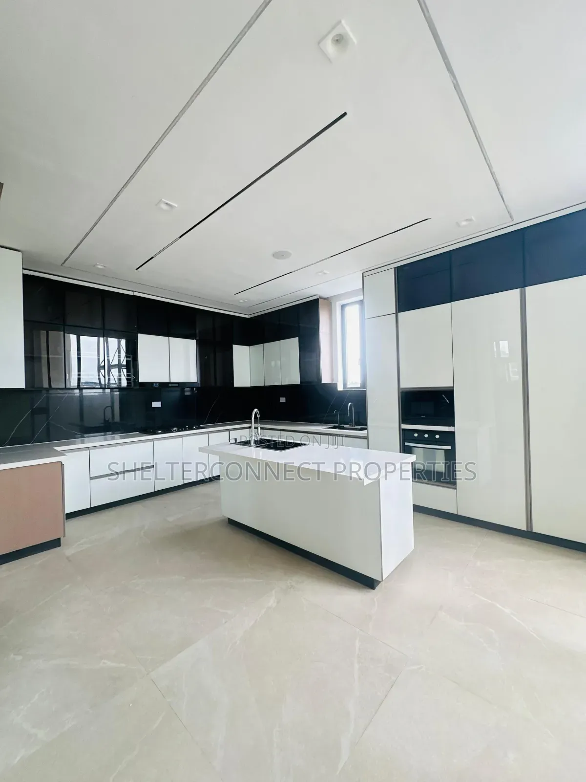 4bdrm Duplex in Lekki Phase 1 for sale