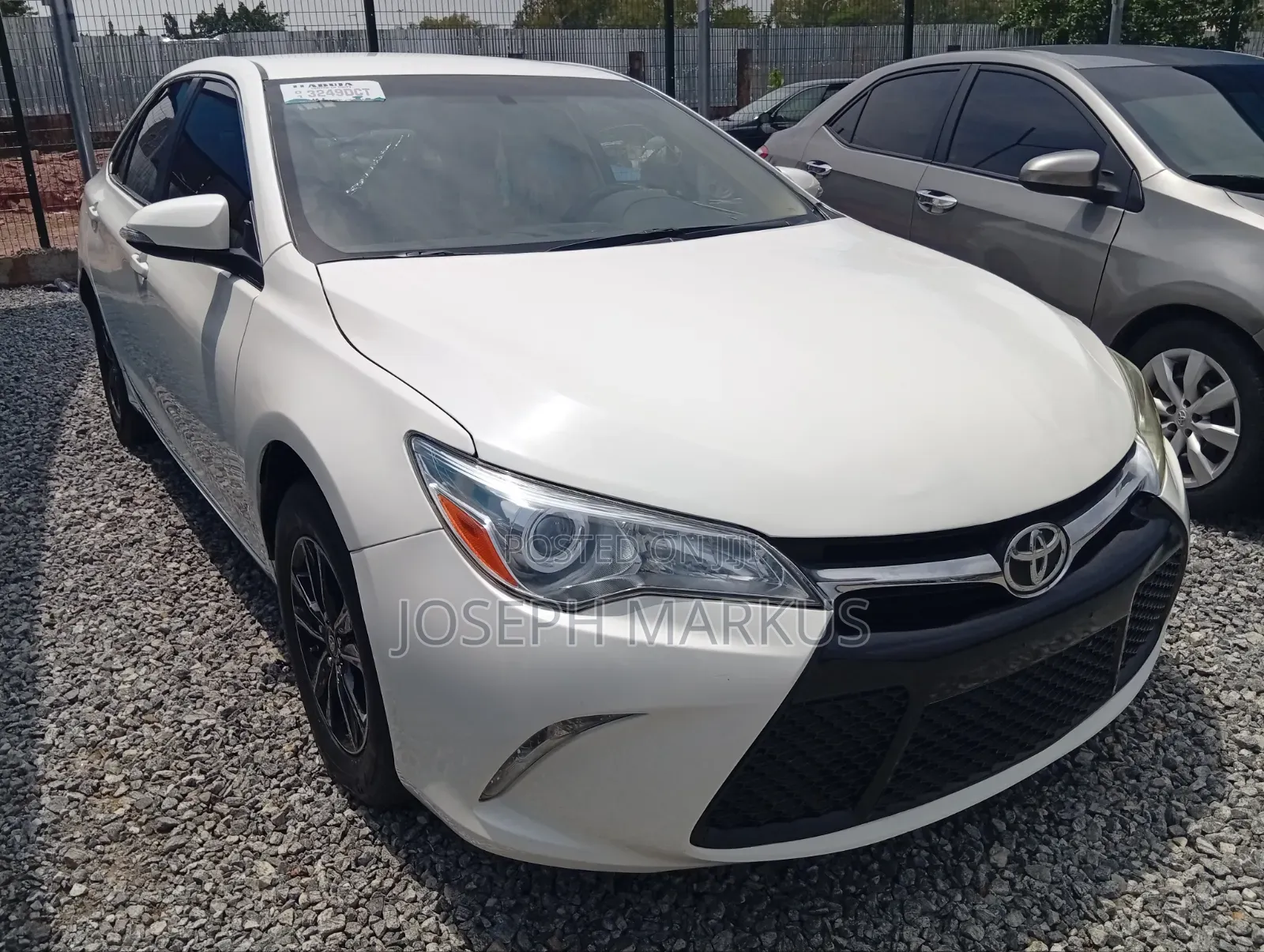 Toyota Camry SE 4dr Sedan (2.5L 4cyl 6A) 2015 White