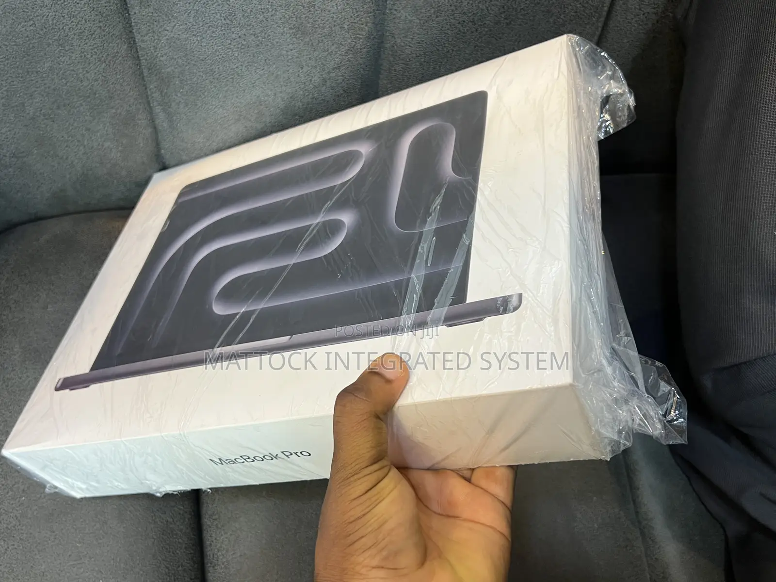 New Laptop Apple MacBook Pro 2024 M4 Pro 48GB Apple M4 Pro SSD 1T