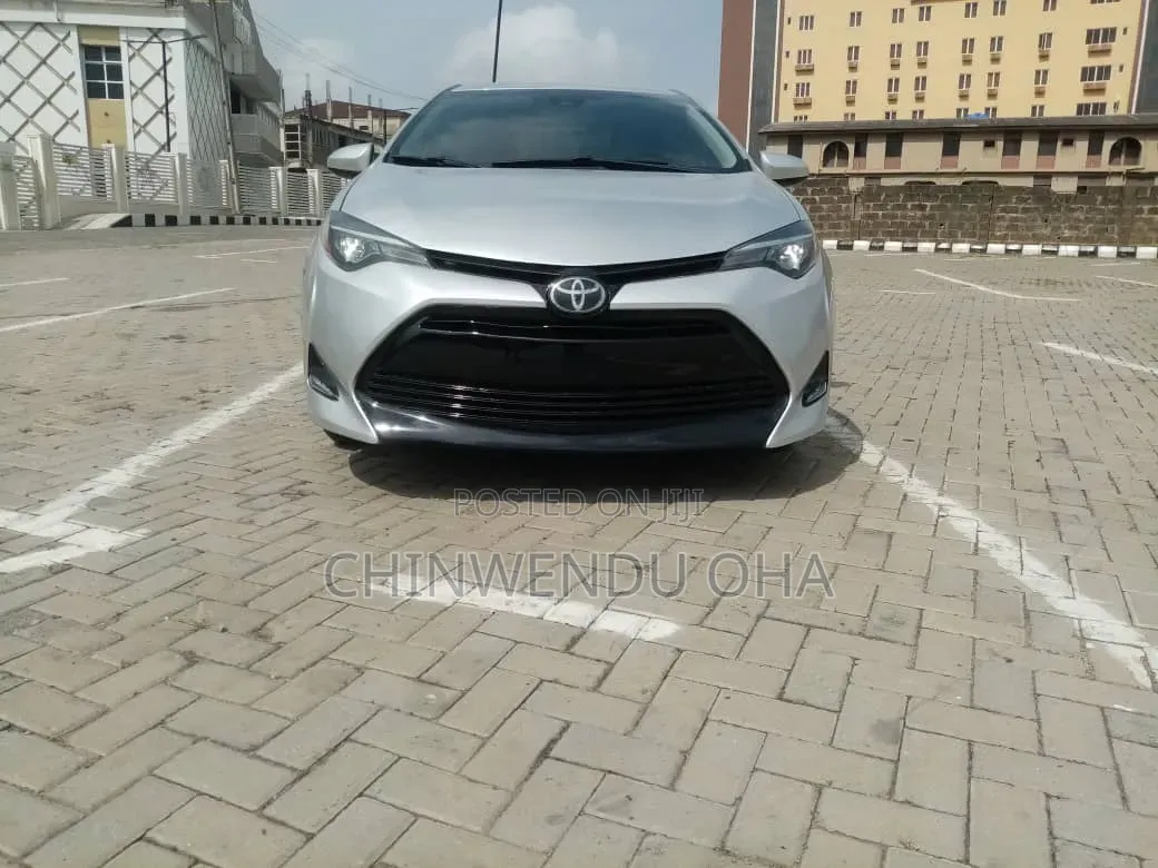 Toyota Corolla 2017 Silver