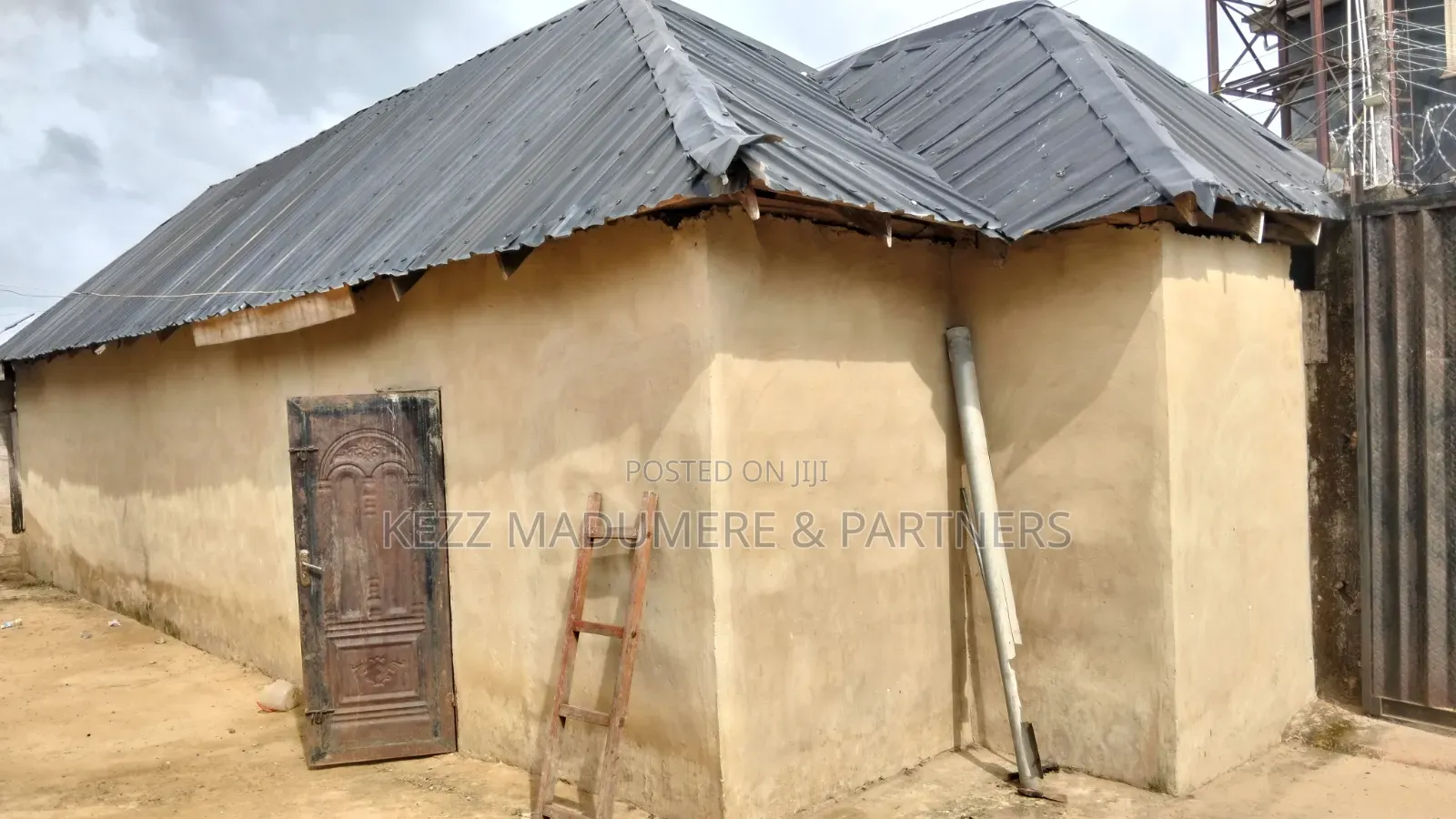 3bdrm Bungalow in Umudike, Umuahia , for sale